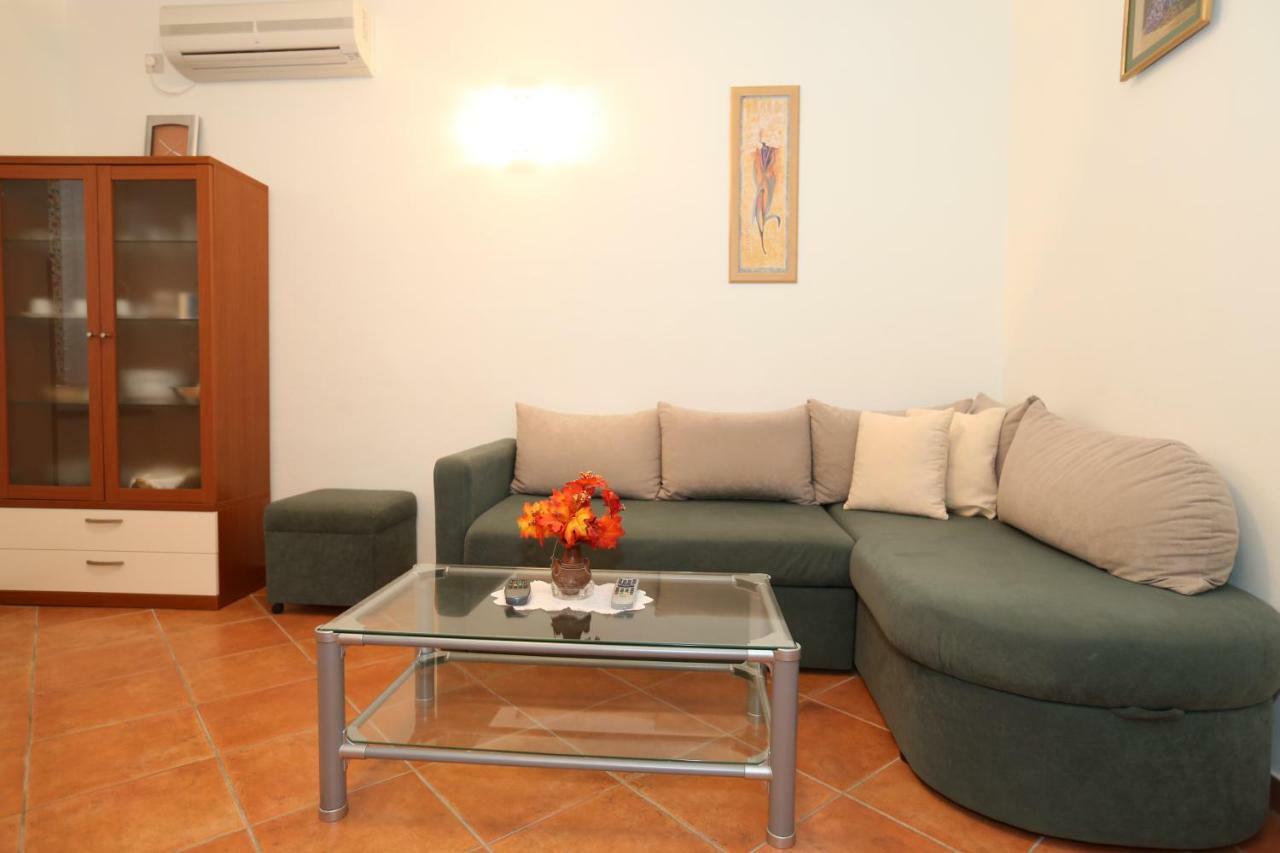 Apartment By The Sea Baška Esterno foto